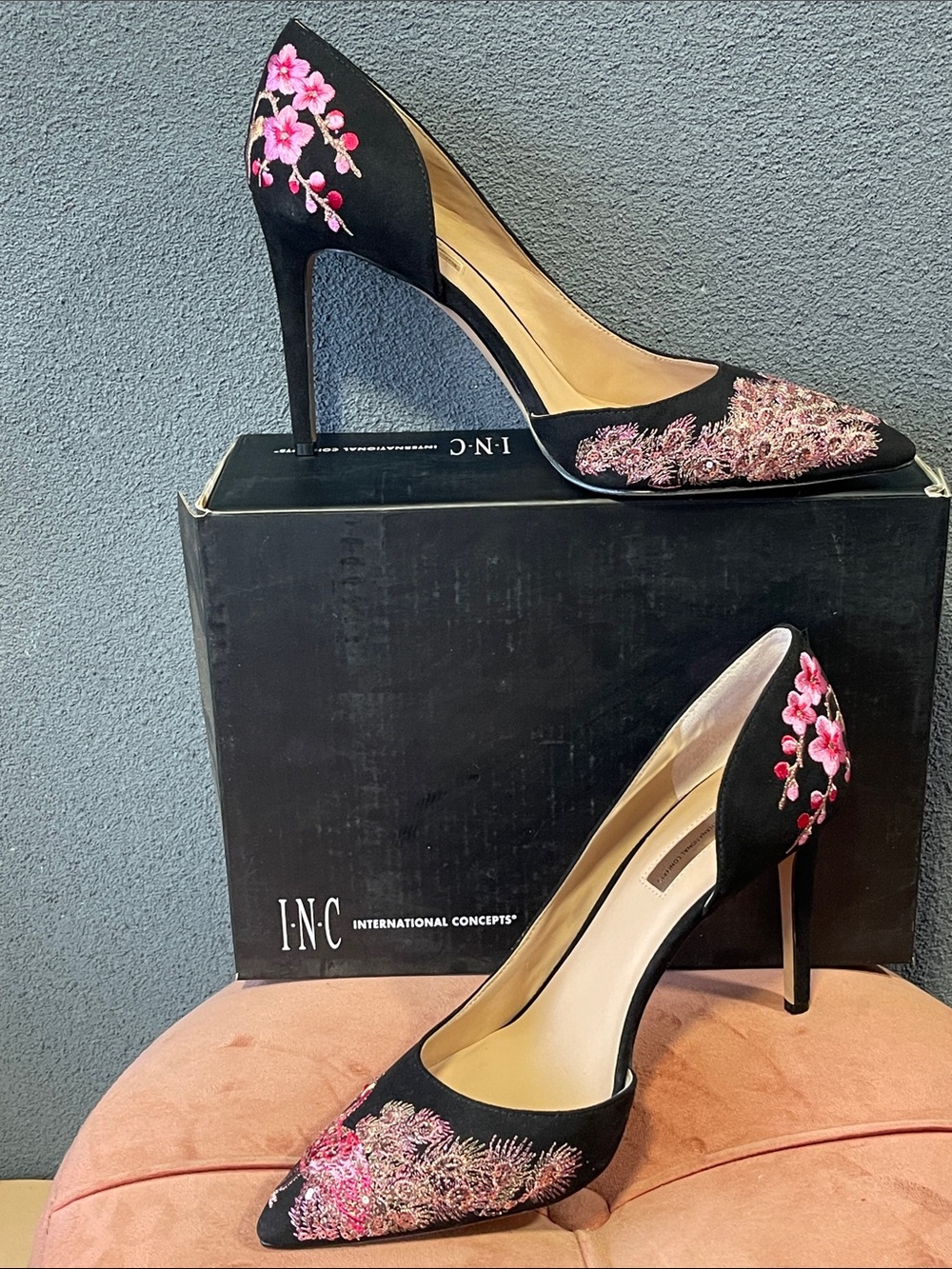 INC International Concepts Black Embroidered Pointed-Toe Heels Pumps Pink Floral